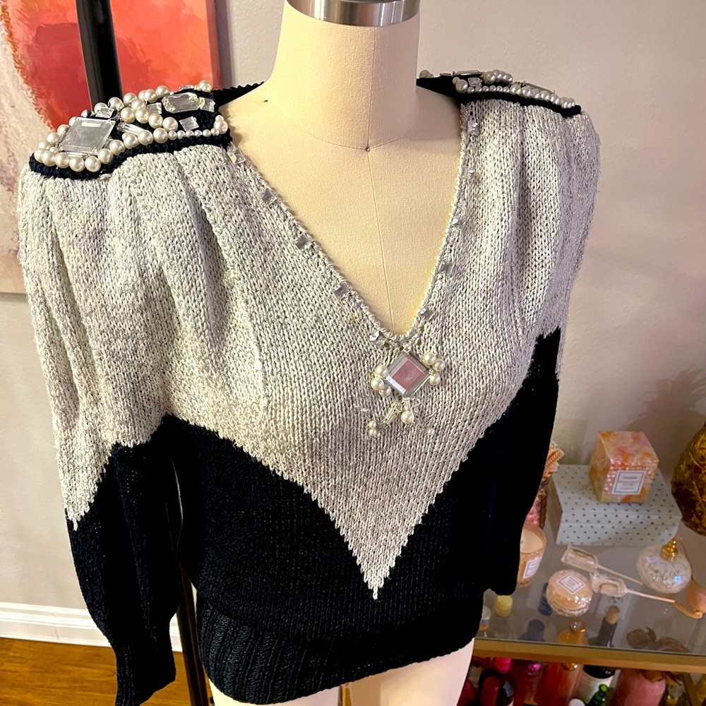 Vintage Embellished Sweater 💎💎